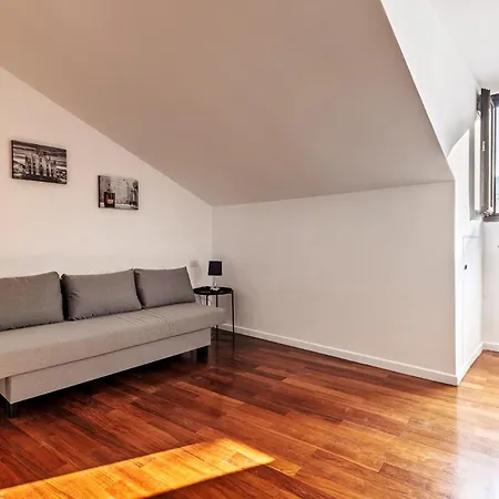 Elegant 2 Bedrooms Apartments Near Duomo Milan Exterior photo